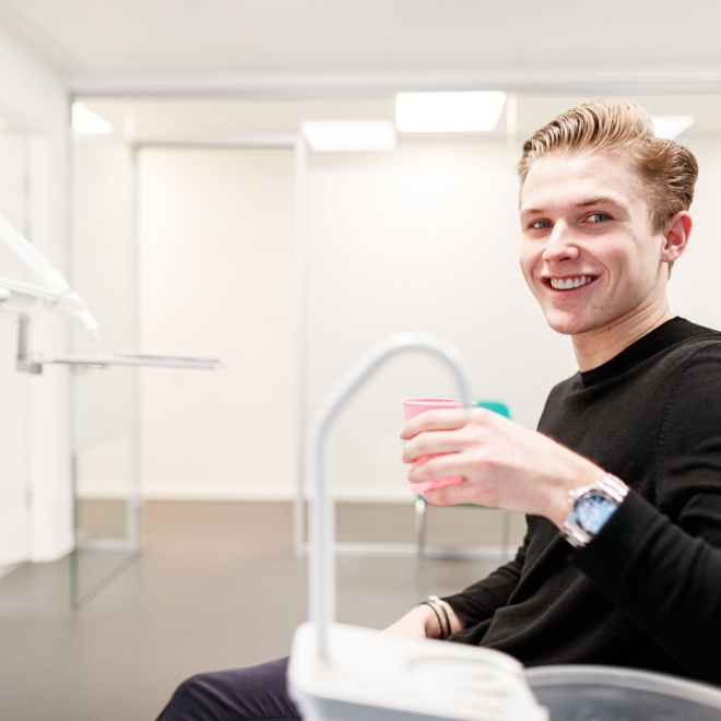 Tandfarvede bøjler
